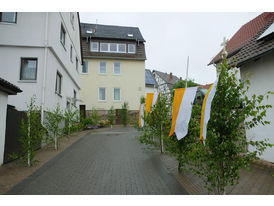 Altar- und Straßenschmuck zu Fonleichnam (Foto: Karl-Franz Thiede)